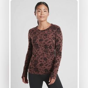 NWOT Athleta Momentum Spacedye Floral Long Sleeve Workout Formfitting Top Rust